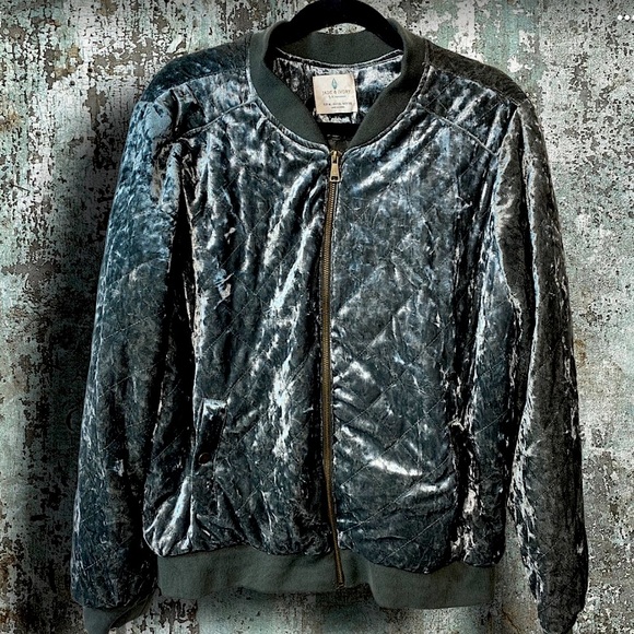 New in. Bomber anthropologie - Picture 3 of 4